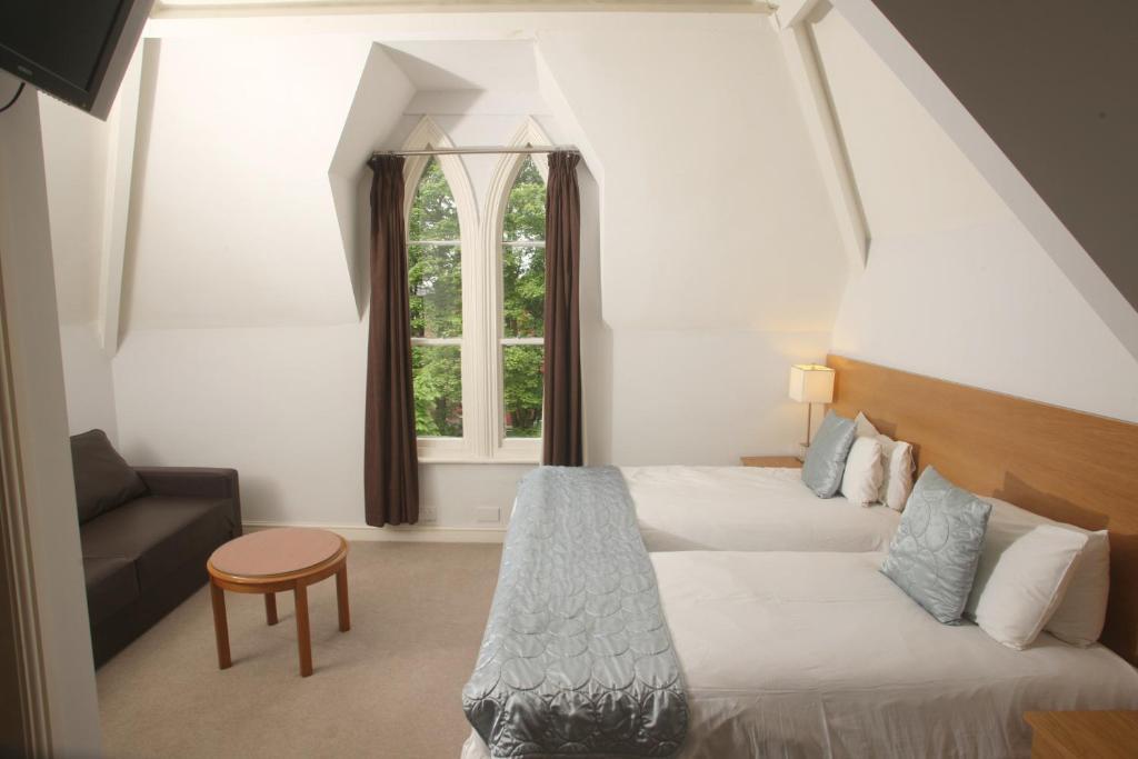 Cliff Lawn Hotel Leeds  Eksteriør billede
