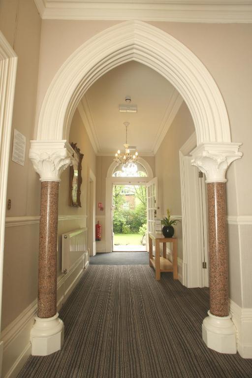 Cliff Lawn Hotel Leeds  Eksteriør billede